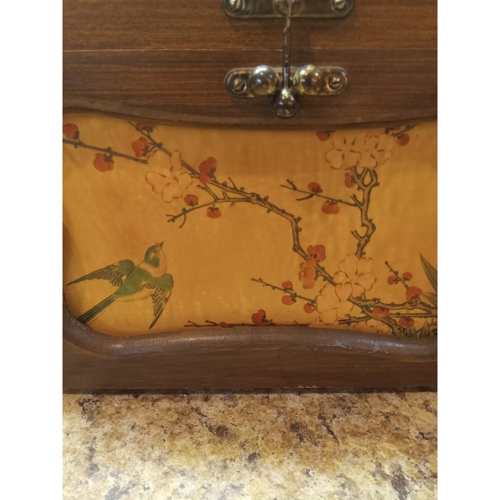 Vintage Wooden Chinoiserie Bird Floral Keepsake Jewelry Box Lined Latch Handle - Picture 4 of 7